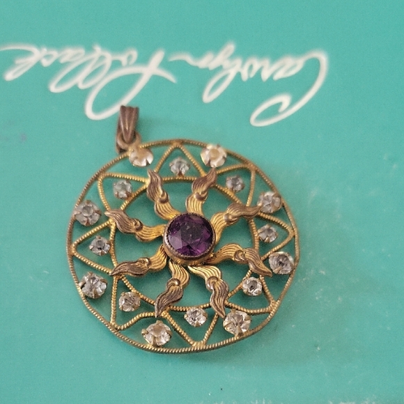 VINTAGE STUNNING GORGEOUS Elegant Gold and Purple Pendant